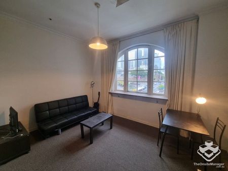 FURNISHED UNIT IN THE VALLEY - Photo 3