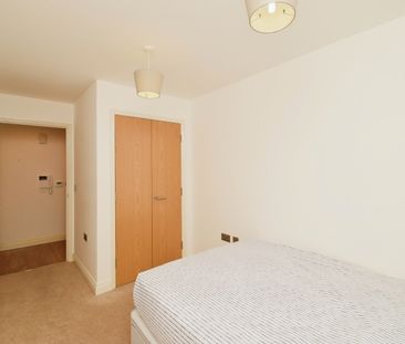 2 Bed Flat, Steward House, E3 - Photo 1