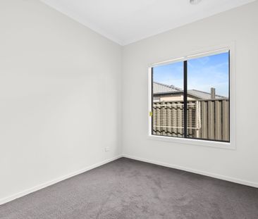 Brand New Family Home - Photo 3