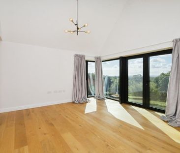 5 bedroom detached house to rent - Photo 1