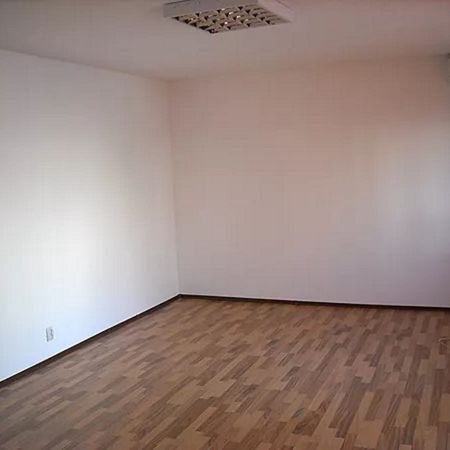 Zona Piata Alba Iulia vila 6 camere - Fotografie 4