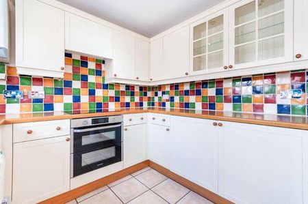 Lime Walk, Henlow, SG16 - Photo 4