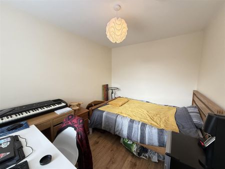 21 Albert Street - Photo 4