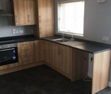 3 bedroom end of terrace house to rent - Photo 4