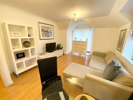 2 bedroom flat to rent - Photo 2