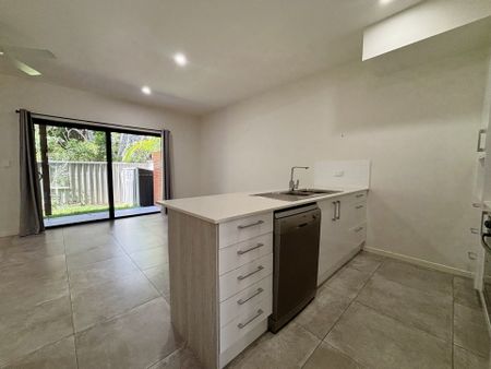 2/15 Boultwood Street, Coffs Harbour - Photo 3