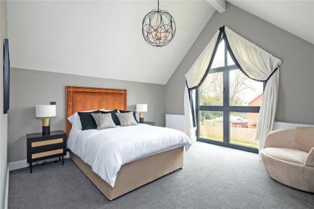 4 bedroom detached house to rent - Photo 4