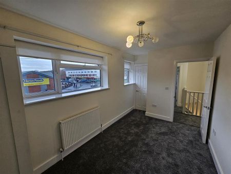 3 bedroom semi-detached house to rent - Photo 5