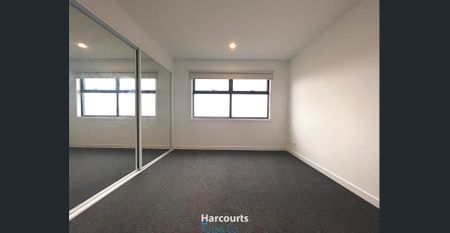 Beautiful Family Home in Epping - Photo 5