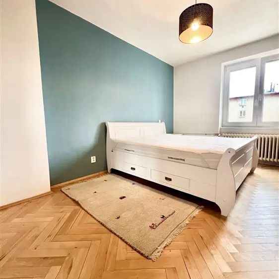 Pronájem bytu 2+1 ve Strašnicích - Photo 1
