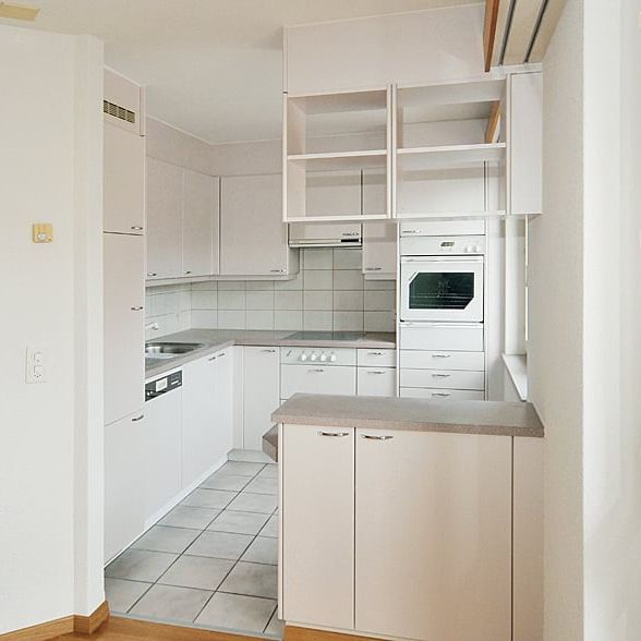 "Schönes und grosse Wohnung mit Cheminée!" - Foto 1