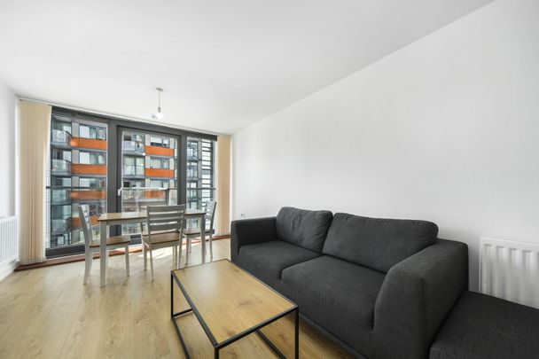 1 Bed Flat, Proton Tower, E14 - Photo 1