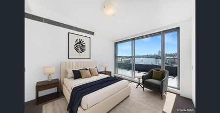 Breathtaking Penthouse with Bridge Views - Photo 2