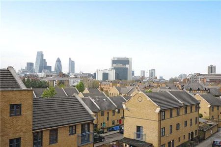 A well proportioned two bedroom apartment situated on the third floor of this well established, purpose built block located in central Wapping. - Photo 4