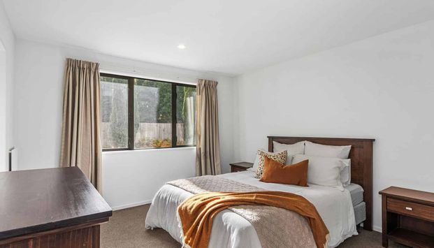 Close to the University - Photo 1