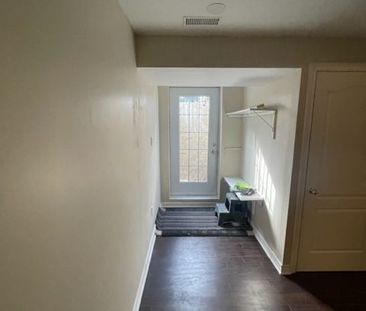 For Lease - 3194 World Series Court, Mississauga, Ontario - Photo 2