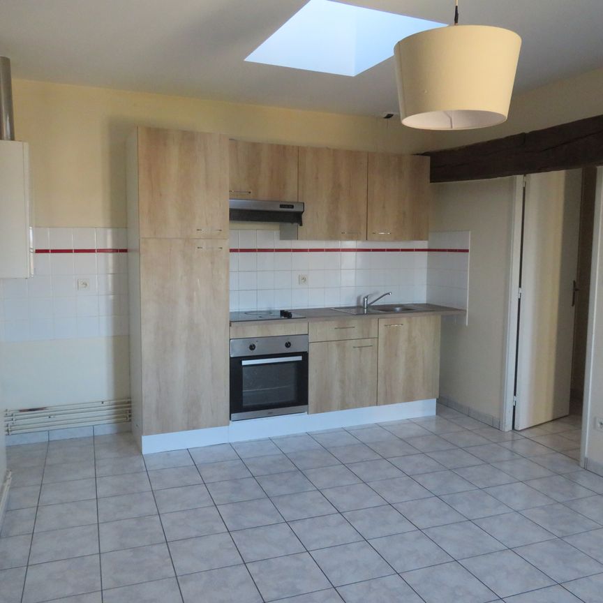 Location Appartement 2 pièces 34m² LE DORAT 87210 - Photo 1