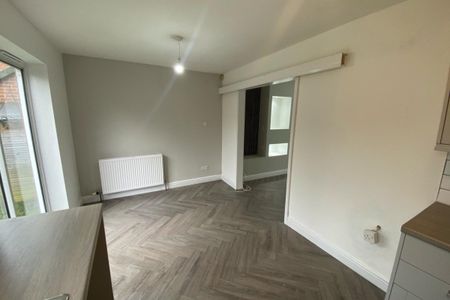 Woodside Mews - Photo 2