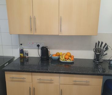 Room in a Shared Flat, Church Lane, NW9 - Photo 6