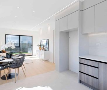 Stylish 3-Bedroom Home with Study - Photo 4