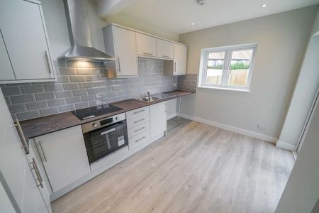 3 bedroom chalet to rent - Photo 3