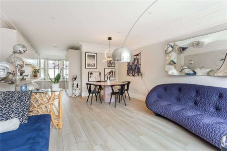 An Ultra-Modern Three-Bedroom Townhouse - Photo 4