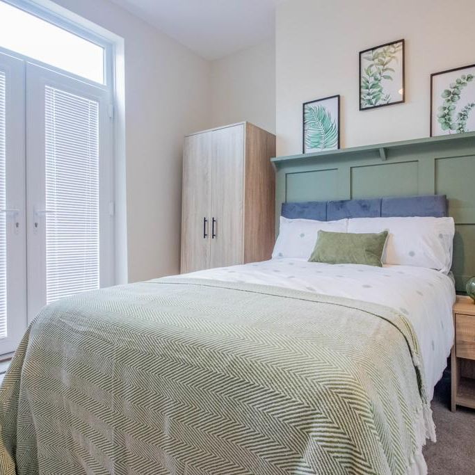 Flat to rent - Photo 1