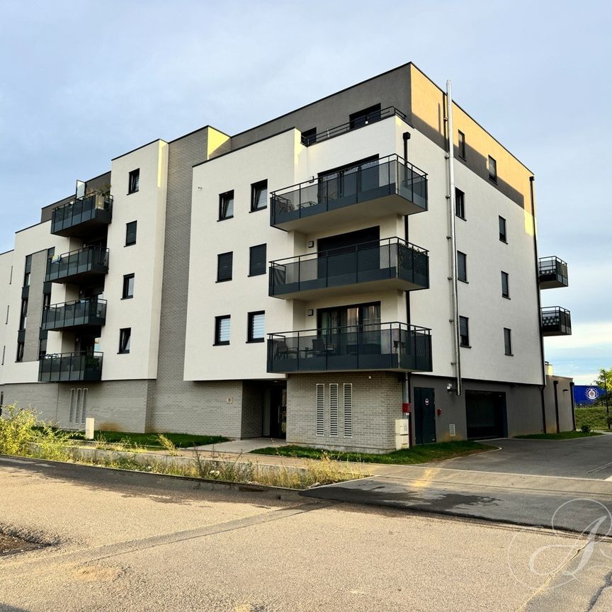 YUTZ – Appartement 2 pièces – Une chambre – Terrasse – Box en sous-sol - Photo 1