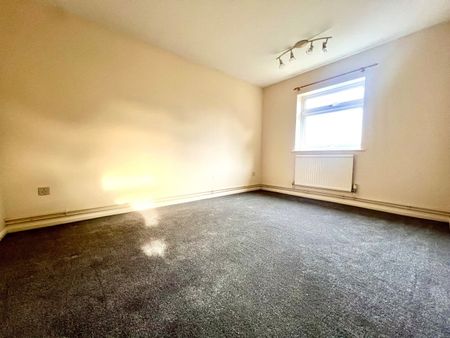 3 Bed Semi-Detached House, Barford Rise, LU2 - Photo 3