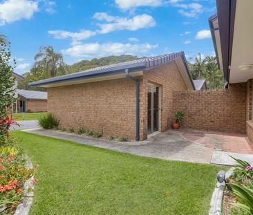 TIDY VILLA IN POPLUAR KIRRA SHORES - Photo 5