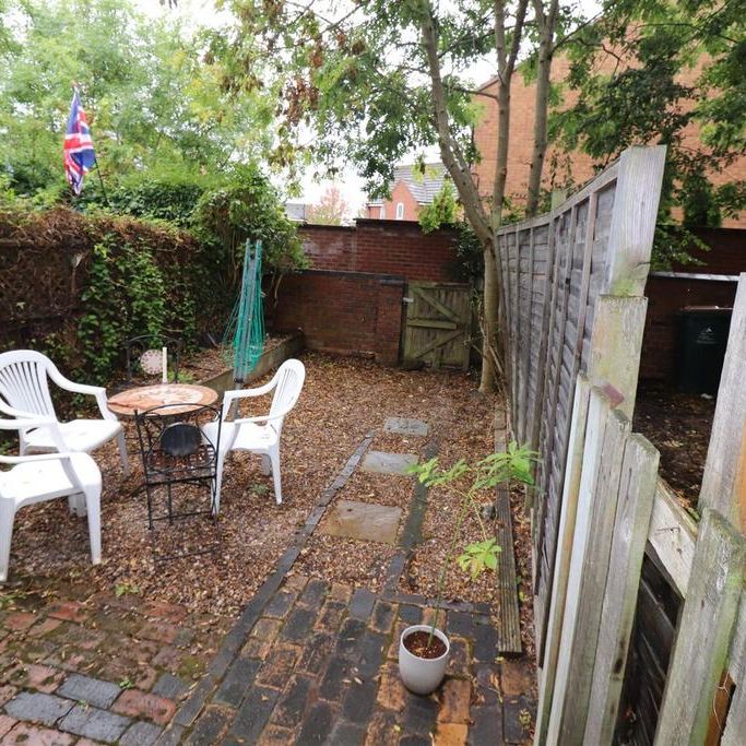 4 bedroom house share to rent - Photo 1