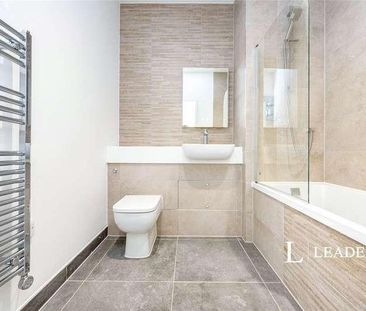 Buckingham Court, Silbury Boulevard, Milton Keynes, Buckinghamshire... - Photo 3