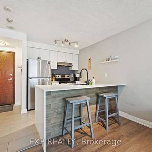 1+1 Bed & 1 Bath - 10 Yonge Street - Residences of the World Trade Cen - Photo 2