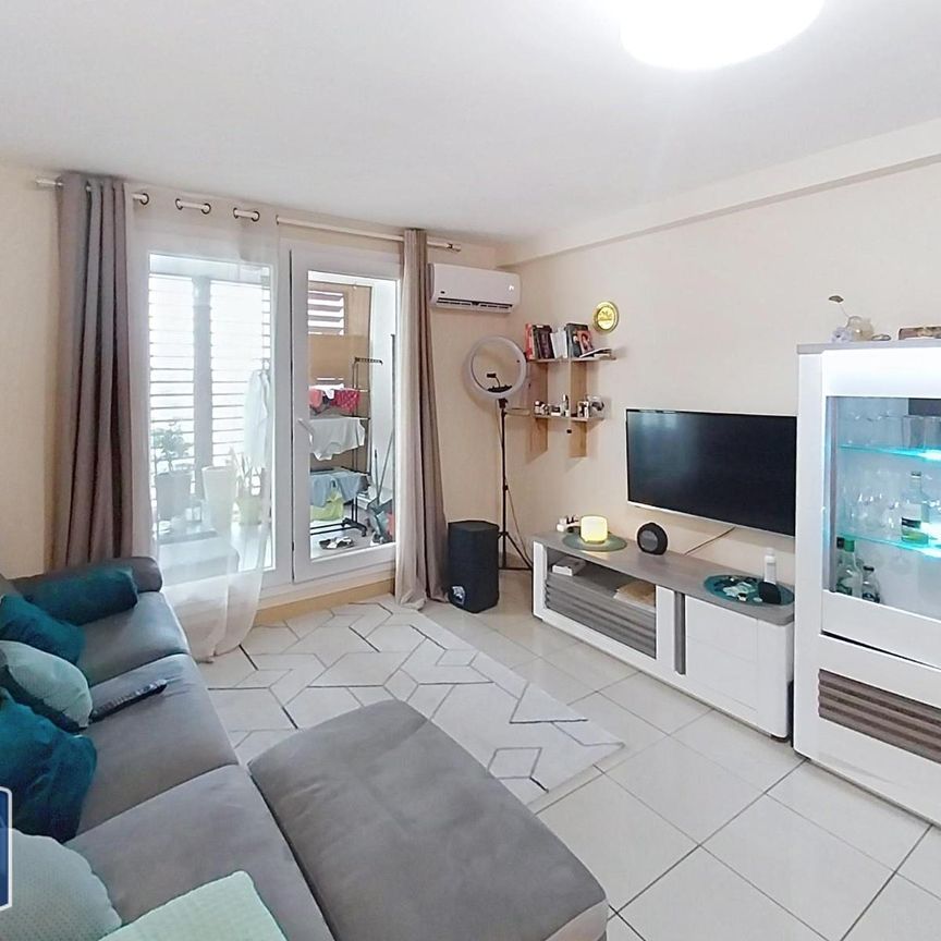 Location Appartement 3 pièces 63m² LA POSSESSION 97419 - Photo 1