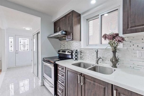 For Lease - 41 Sonmore Drive, Toronto, Ontario - Photo 1