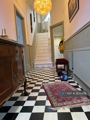 1 bedroom in a house share to rent - Photo 5