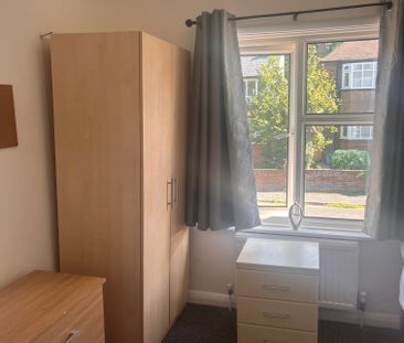 St Martins Road Room 1 - Photo 4