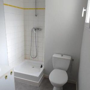 Location Appartement 1 pièce 23m² POITIERS 86000 - Photo 2