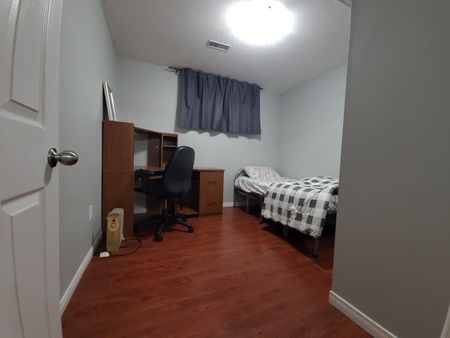 For Lease - 12 Peer Drive Unit# Basmnt, Guelph, Ontario - Photo 3