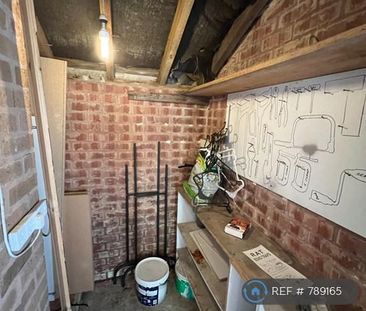 3 bedroom terraced house to rent - Photo 3