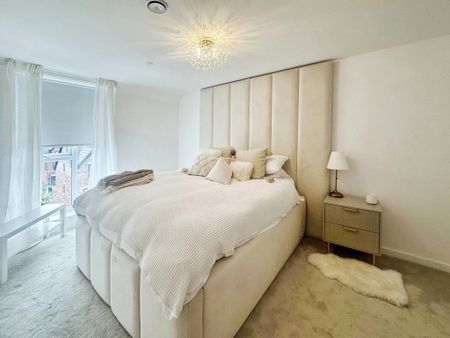 2 bedroom flat to rent - Photo 2