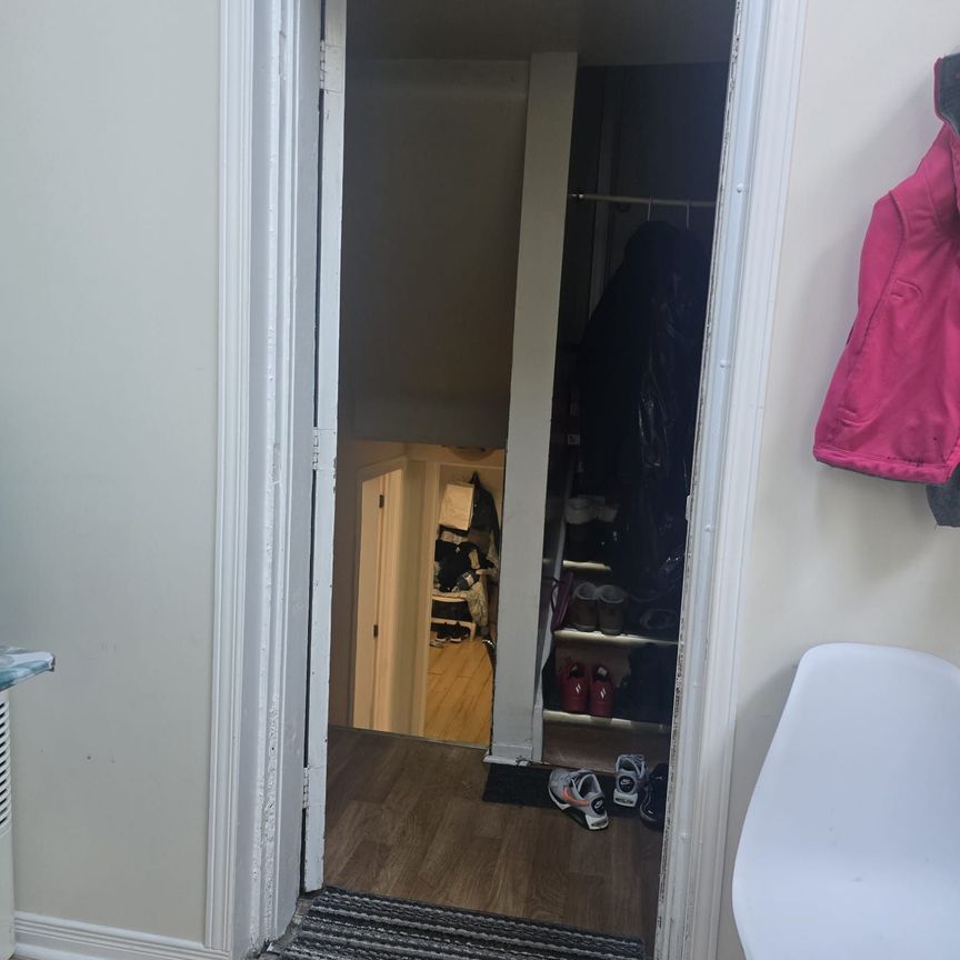 For Lease - 14 Tofield Crescent Unit# Lower/Basement, Toronto, Ontario - Photo 1