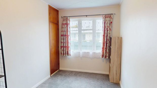 Awapuni - 3 Bedrooms - Photo 1