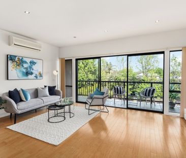 LOVELY TWO BEDROOM HOME IN GREAT LOCATION - Photo 3