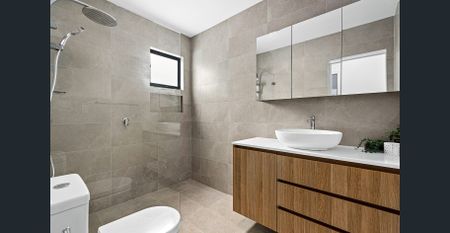 Immaculate townhouse - Photo 5