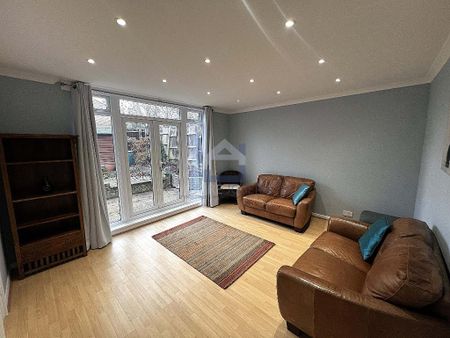 4 Bedroom End Terraced To Rent - Photo 3