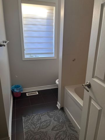 For Lease - 12 Meadowcrest Lane, Brampton, Ontario - Photo 2