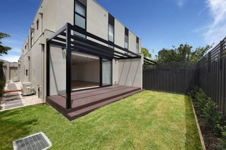 87B Deakin Street Bentleigh East VIC - Photo 4