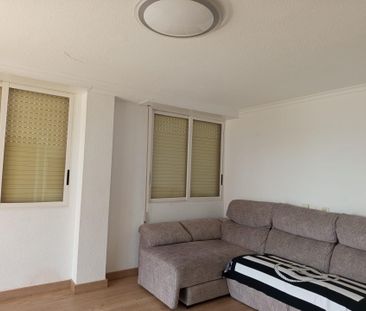 Apartamento de alquiler en Avenida de San Bartolomé de Tirajana, 36... - Photo 2