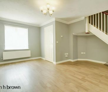 Blackbird Way, Stowmarket - Photo 2